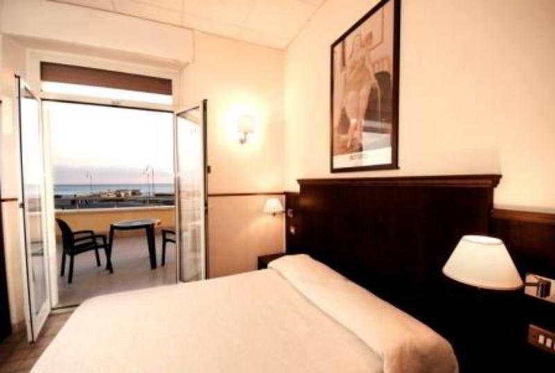 Hotel Belvedere Lido di Ostia Rom bilde